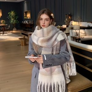 Cachecol de Inverno Feminino Beje com Listras